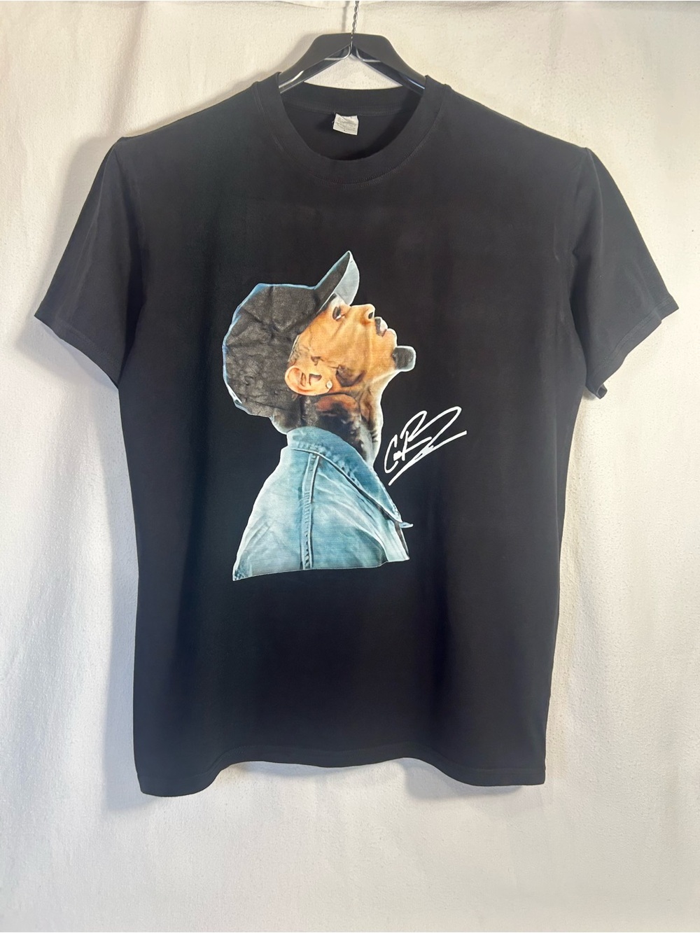 Breezy Bowl XX Tee (L) & Hand towel